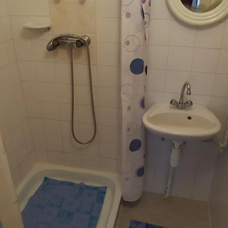 Szeplak Apartman בית הארחה *